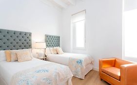 Genteel Home Julio Cesar